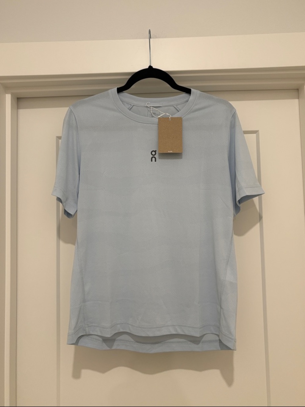 NWT [On] Running Trail-T Short-Sleeve T-Shirt in Arctic Powder Blue Women's M - Picture 6 of 13